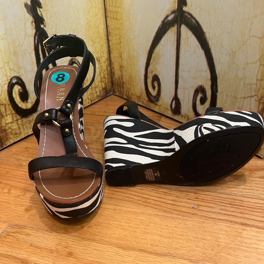 Ralph Lauren size 8 wedges new with out box